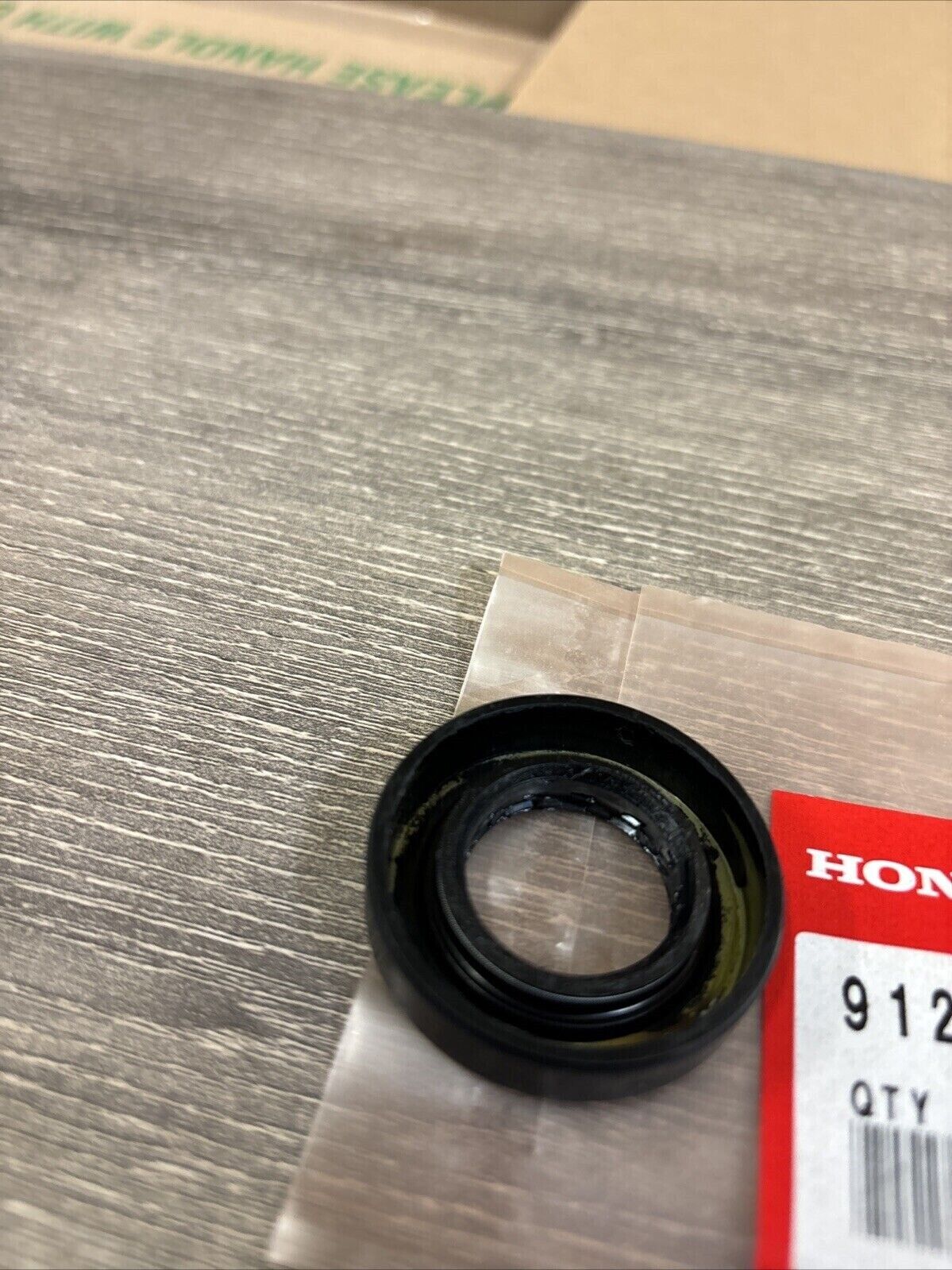 NOS Honda 1986 - 1989 TRX350 D OIL SEAL 22X40X9 91252-HA7-671 H126