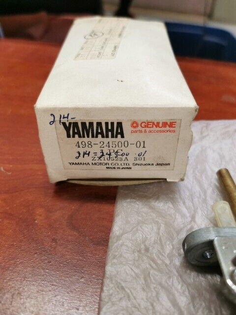NOS Yamaha FUEL COCK 498-24500-01-00 SUB 214-24500-00-00 214-24500-01-00 Y118