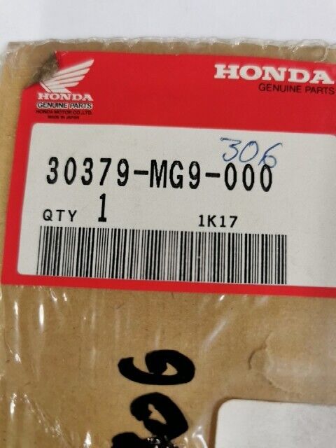 NOS HONDA GL1200 GOLDWING 1984 GASKET PULSER COVER 30379-MG9-000 H100
