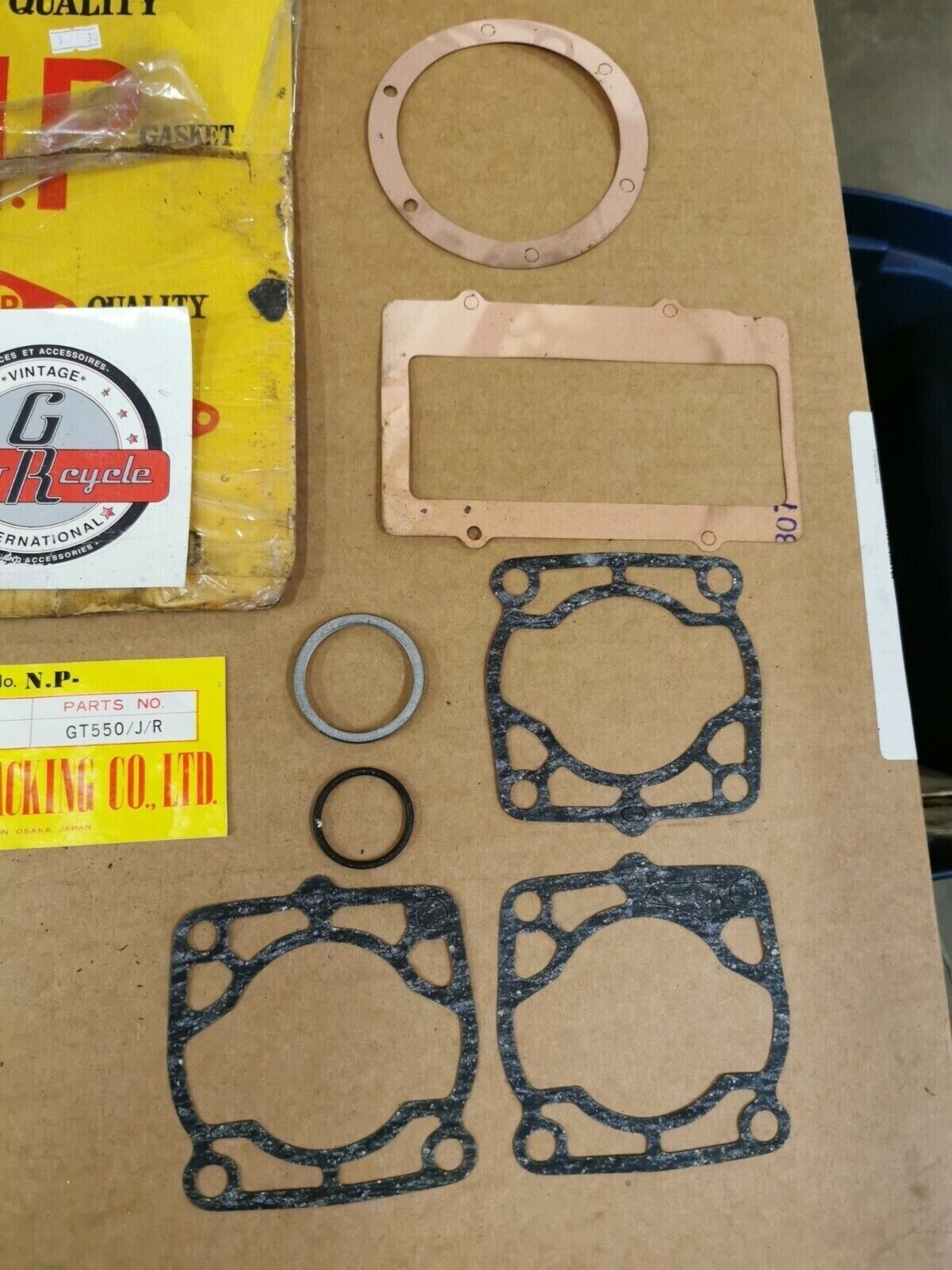 NOS NOBORU SUZUKI GT550JR GASKET KIT INCOMPLETE SET 61520 J49