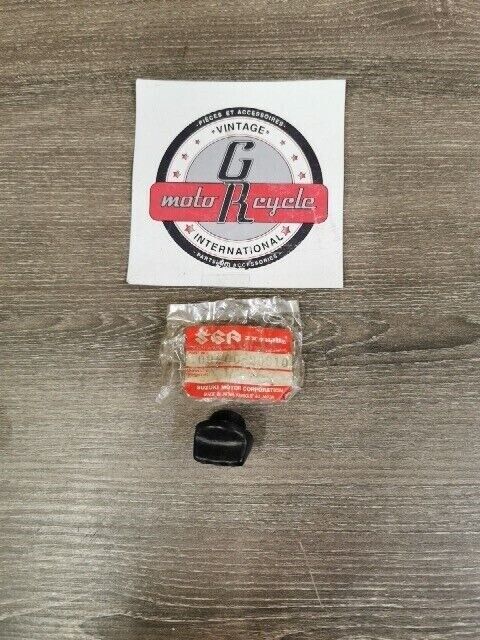 NOS SUZUKI LT125 LT250R RM125 RM250 RM80 RMX250 T20 PLUG SET09200-20810 S53