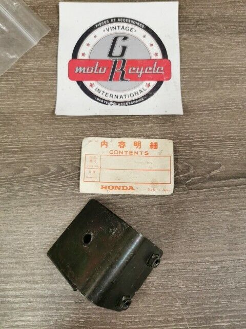 NOS HONDA TRX300 WORKLIGHT  BRAKET 08405-HC4-05 H105