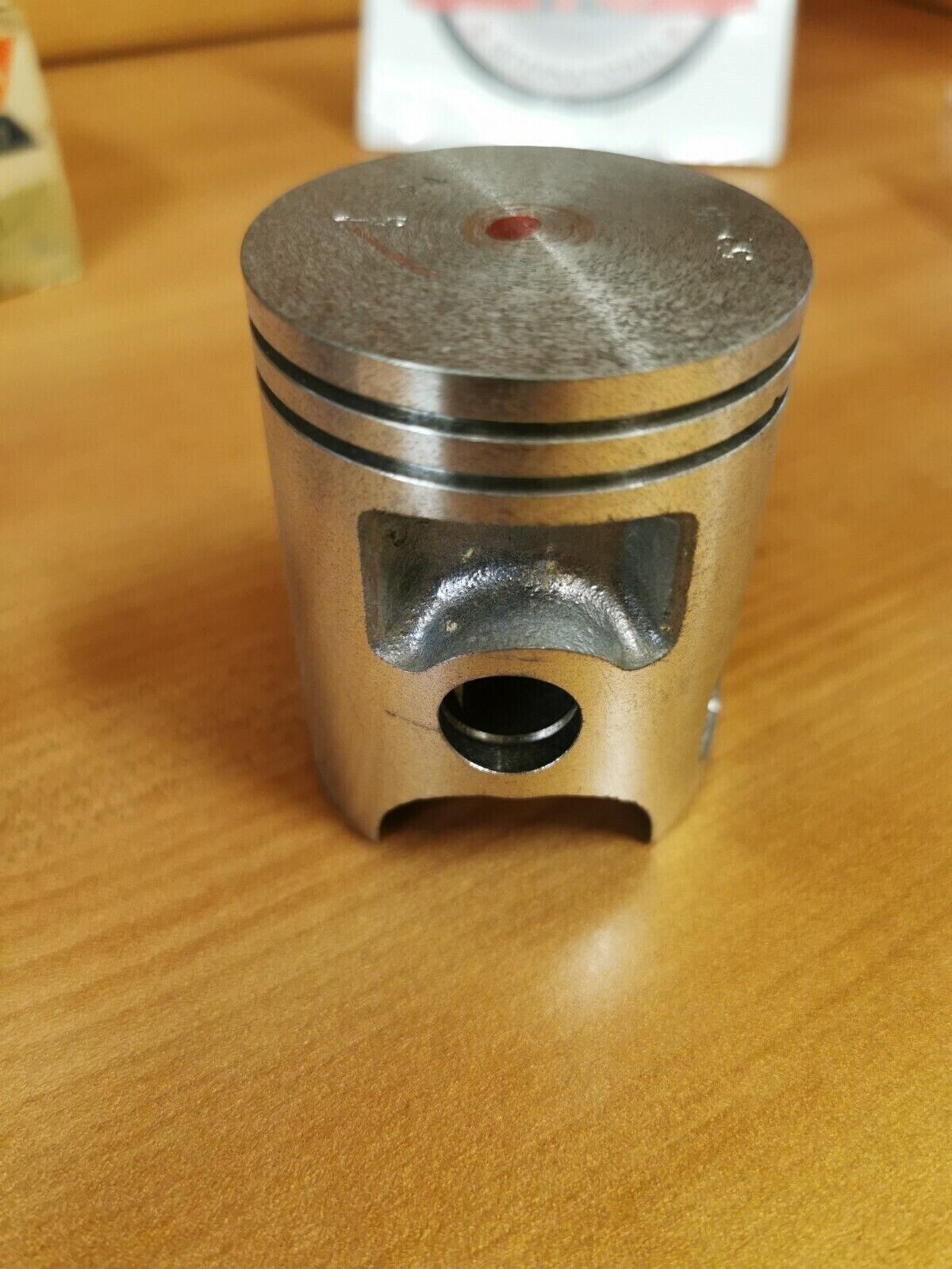 NOS YAMAHA  RS100 1975  1976  PISTON  1 O/S 0.25   463-11635-01-00 Y46