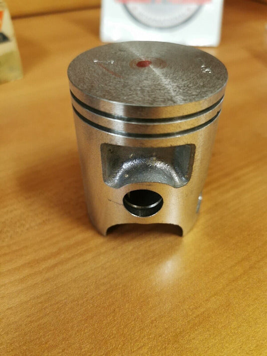 NOS YAMAHA  RS100 1975  1976  PISTON  1 O/S 0.25   463-11635-01-00 Y46