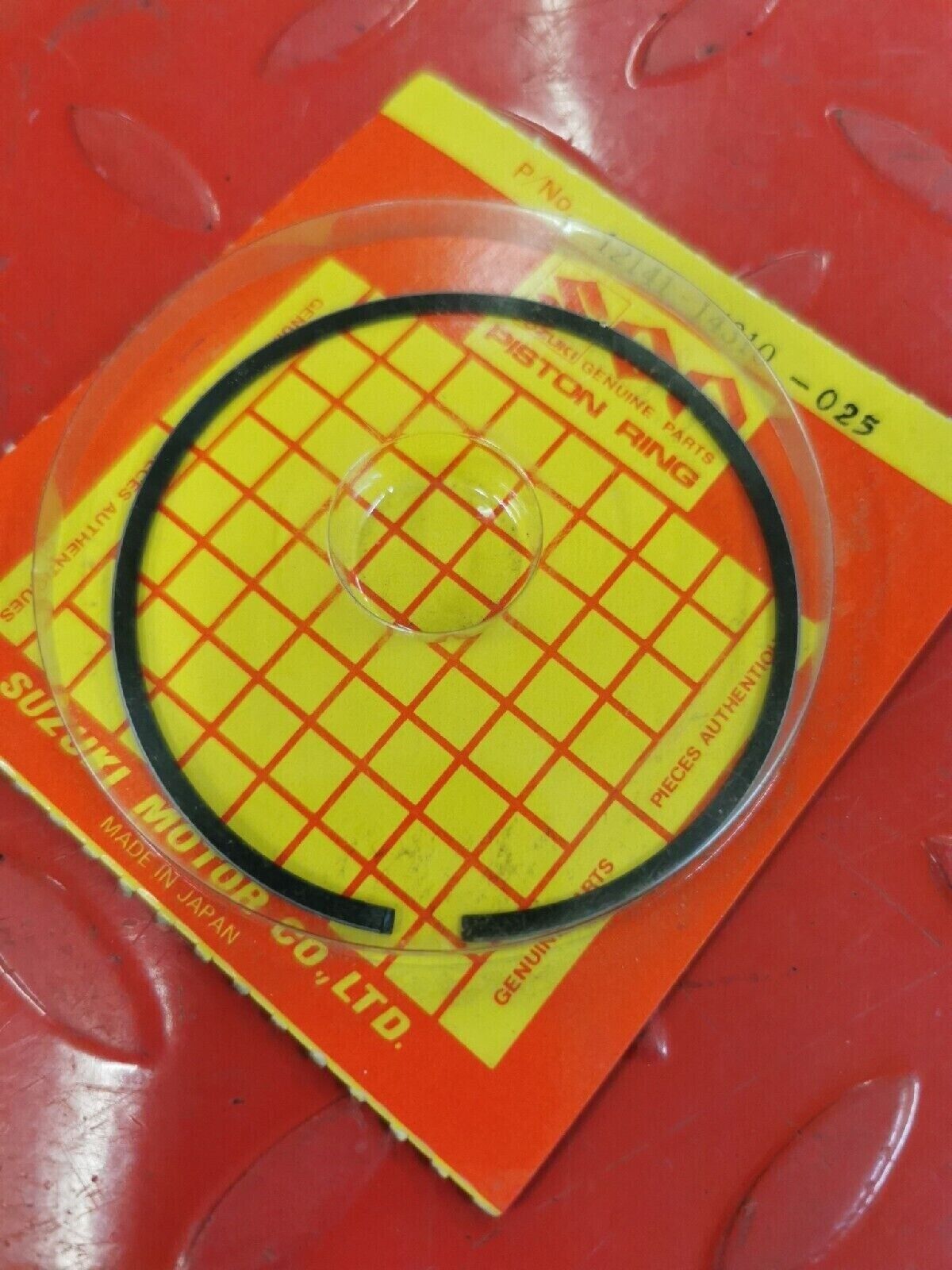 NOS SUZUKI RM250 1982 1983 1984 1985 RING SET PISTON OS 0.25 12141-14310-025 S11