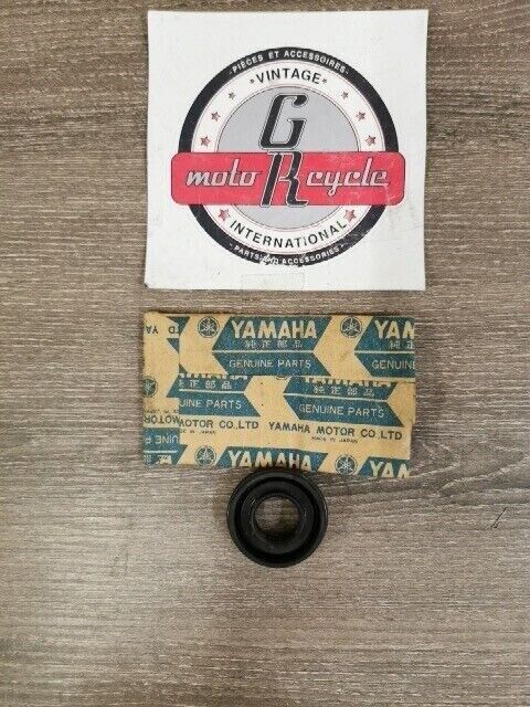 NOS YAMAHA RD400C TD3 RD250 TZ350E TZ250C RD350B OIL SEAL 93103-20076-00 Y148