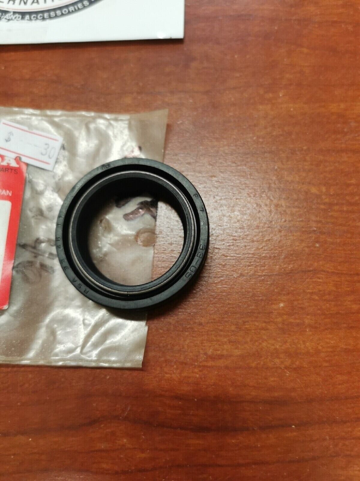 NOS Honda CM400 OIL SEAL (33X46X11) 91255-413-881 H34
