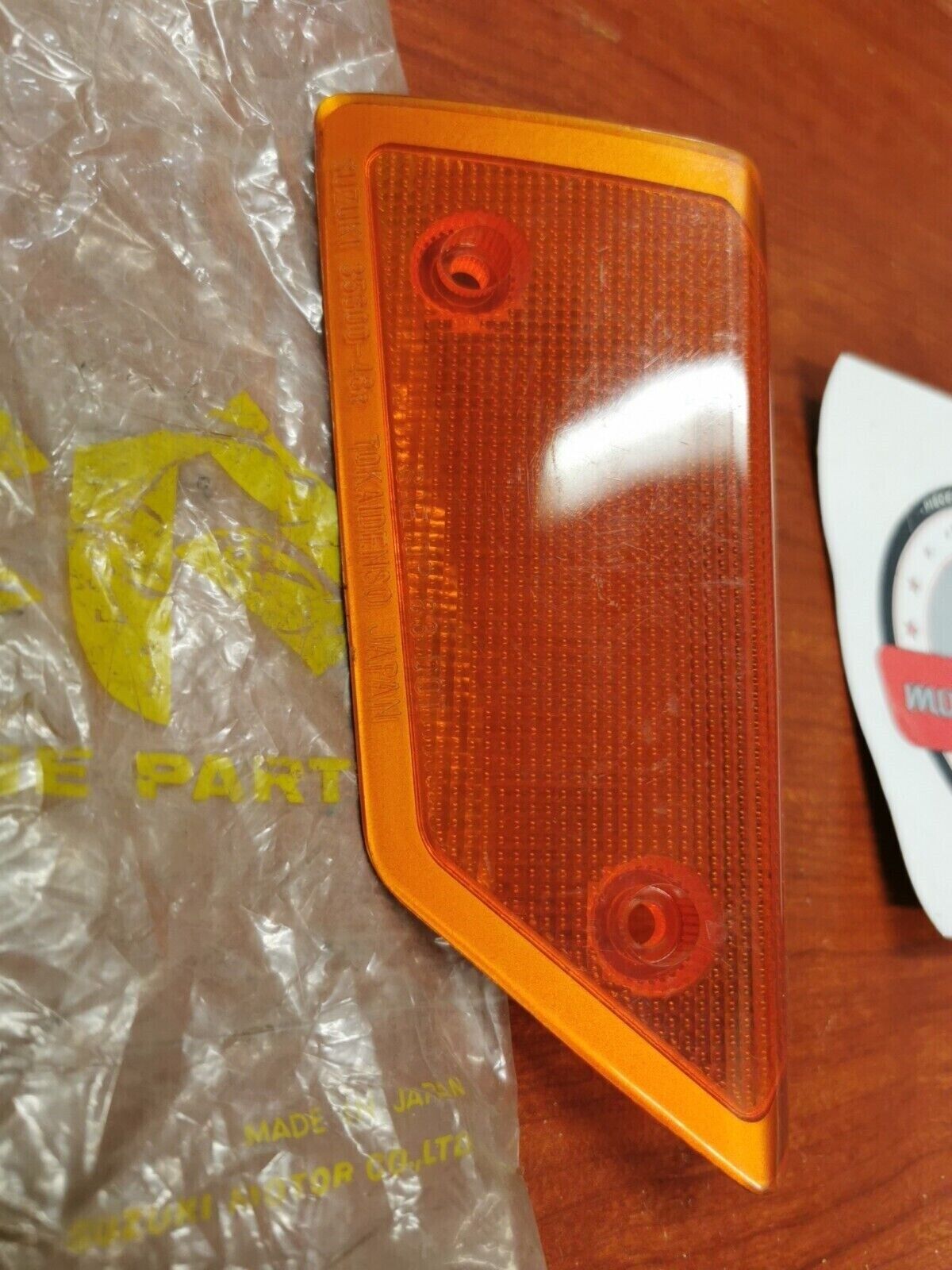NOS SUZUKI 1986 - 1988 GV1400 LENS RIGHT TURN SIGNAL 35612-24A00 S30
