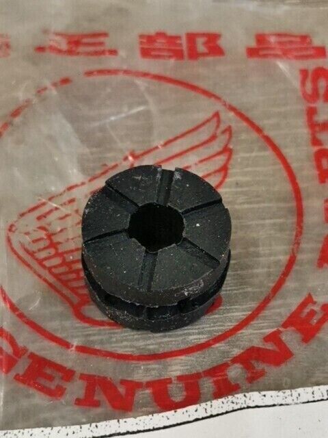 NOS HONDA CB1300F CBF1000 ST1300 CT125 XL125 RUBBER RR FENDER 80106-382-770 H92