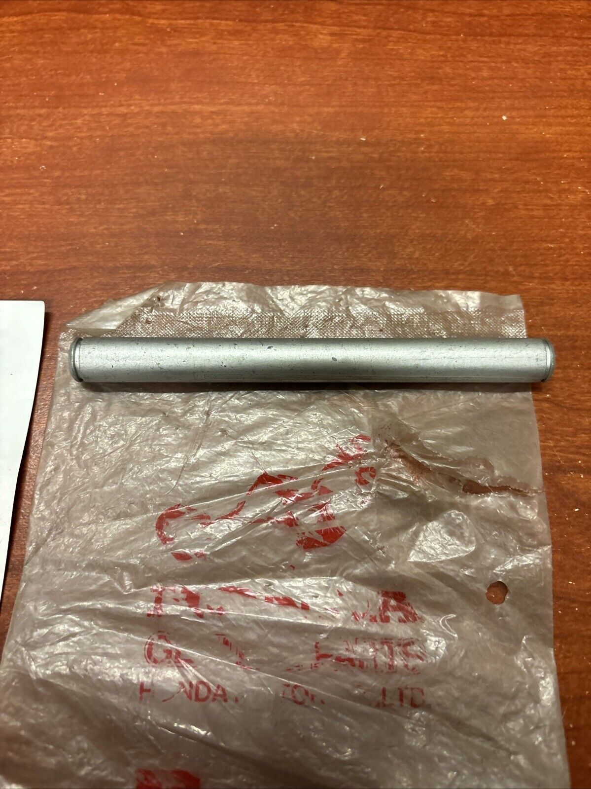 NOS Honda BF35 BF40 BF45 UPPER CYLINDER PIN 56532-ZV5-000 SUB 56532-ZZ5-C00 H180