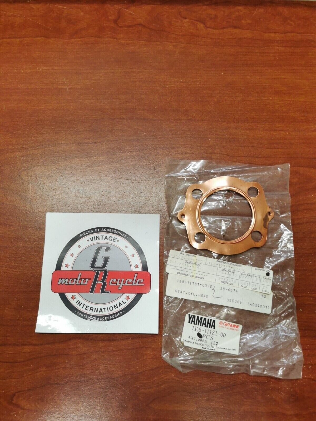 NOS Yamaha RD200 DX CYLINDER HEAD GASKET 1E8-11181-00-00 Y77