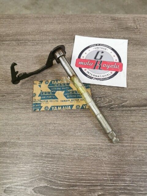 NOS YAMAHA RS100B 1975 RS100B RS100C LT2 HT1 SHIFT SHAFT 276-18101-01-00 Y157