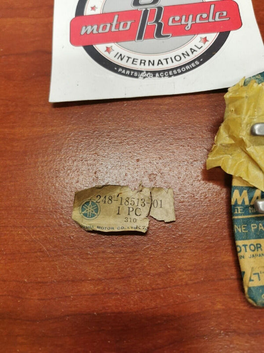 NOS Yamaha SHIFT FORK 248-18513-01-00 SUB. 463-18513-00-00 Y68