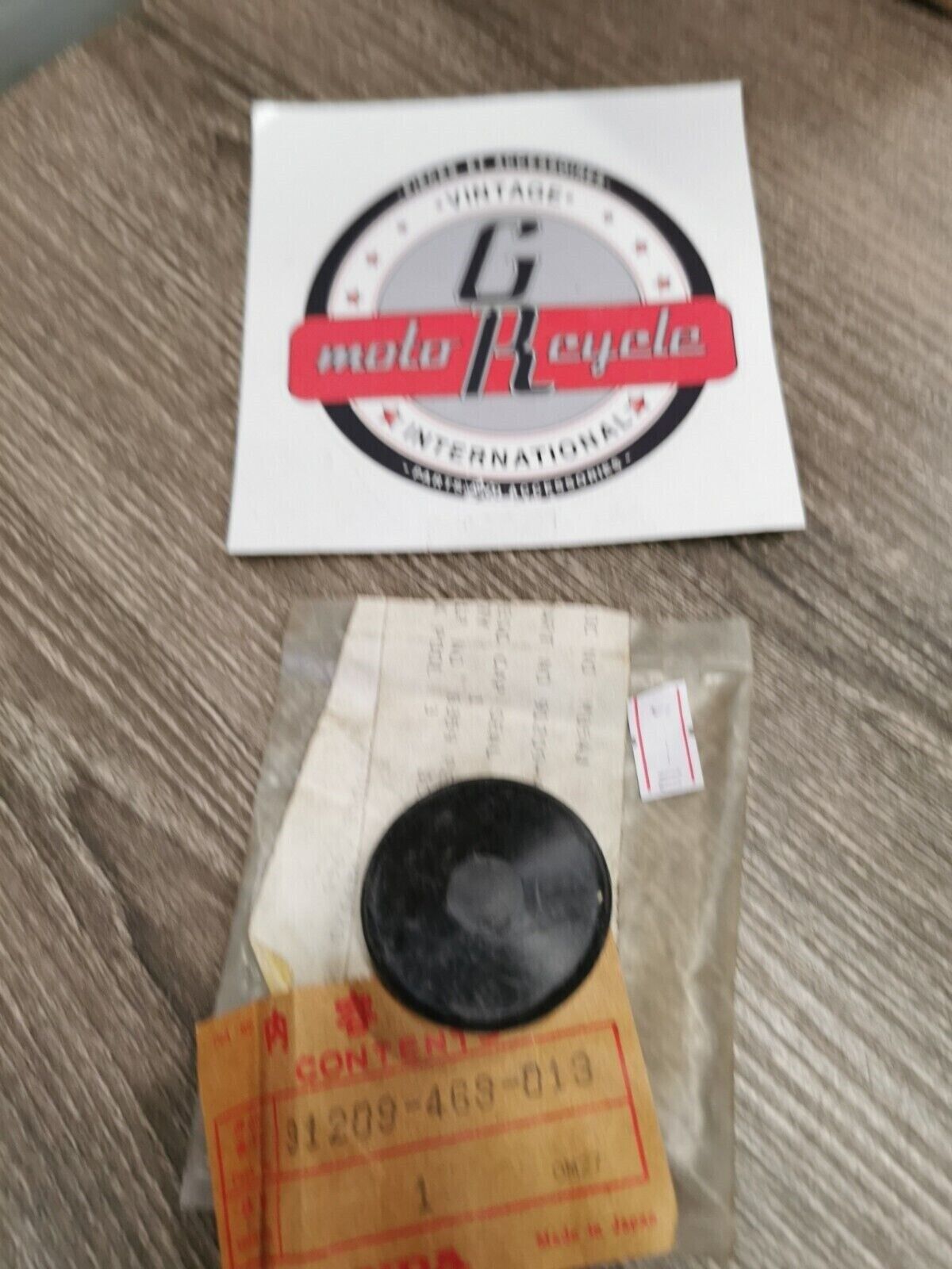 NOS HONDA GL1500 SEAL CAP 91209-463-013 H52