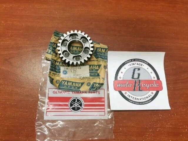NOS Yamaha XS650 3RD WHEEL GEAR 256-17231-04-00 Y153