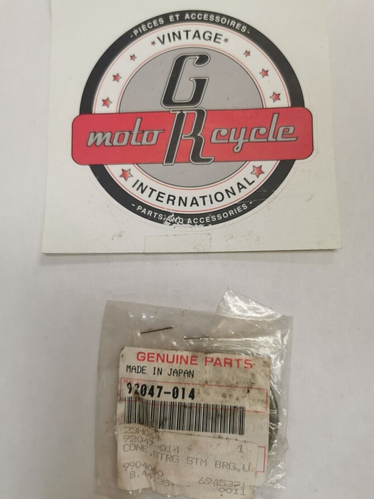 NOS KAWASAKI CONE STEERING STEM BEARING 92047-014 K32