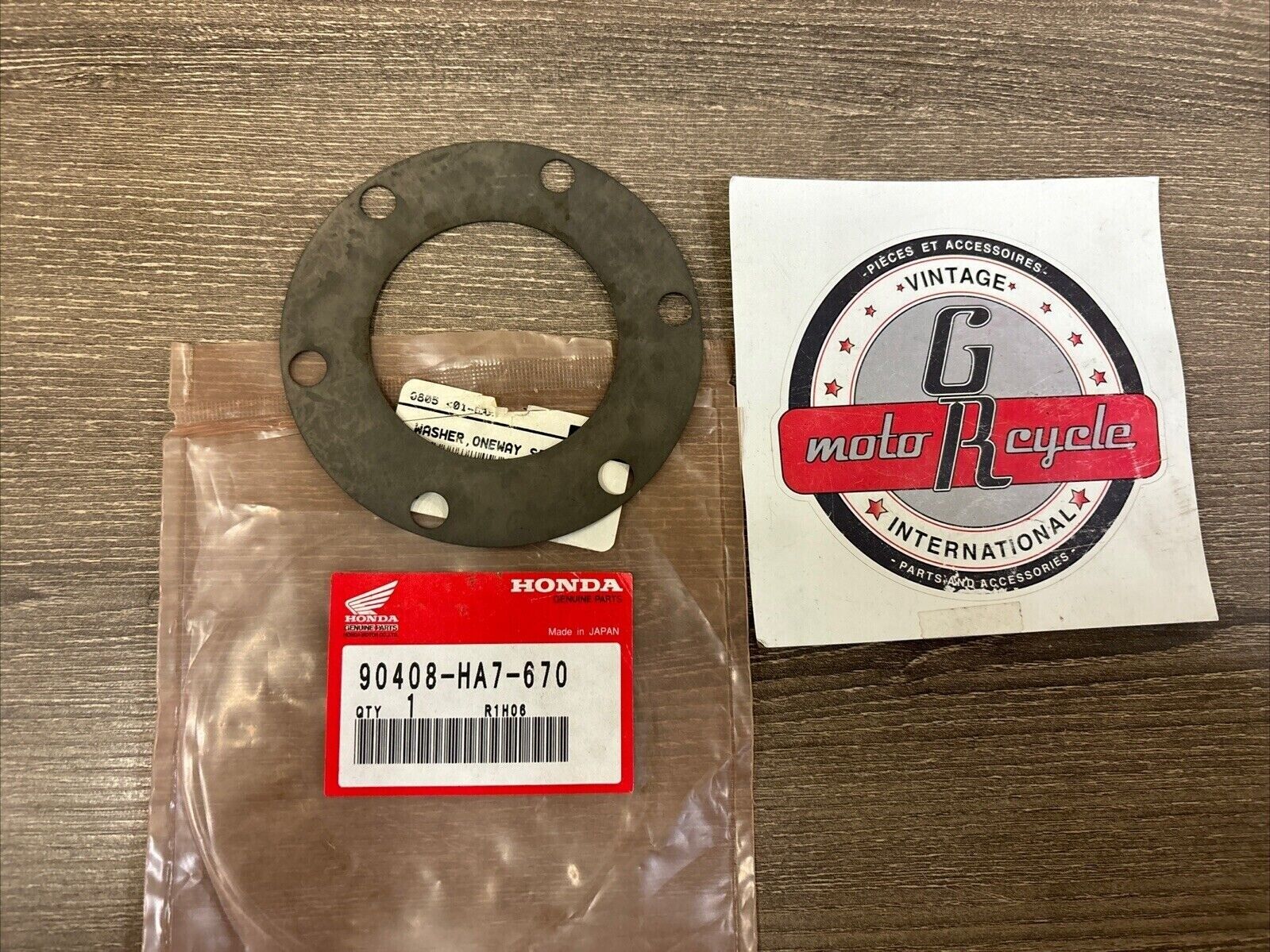 NOS Honda TRX350 D ONE-WAY SIDE WASHER 90408-HA7-670 H128
