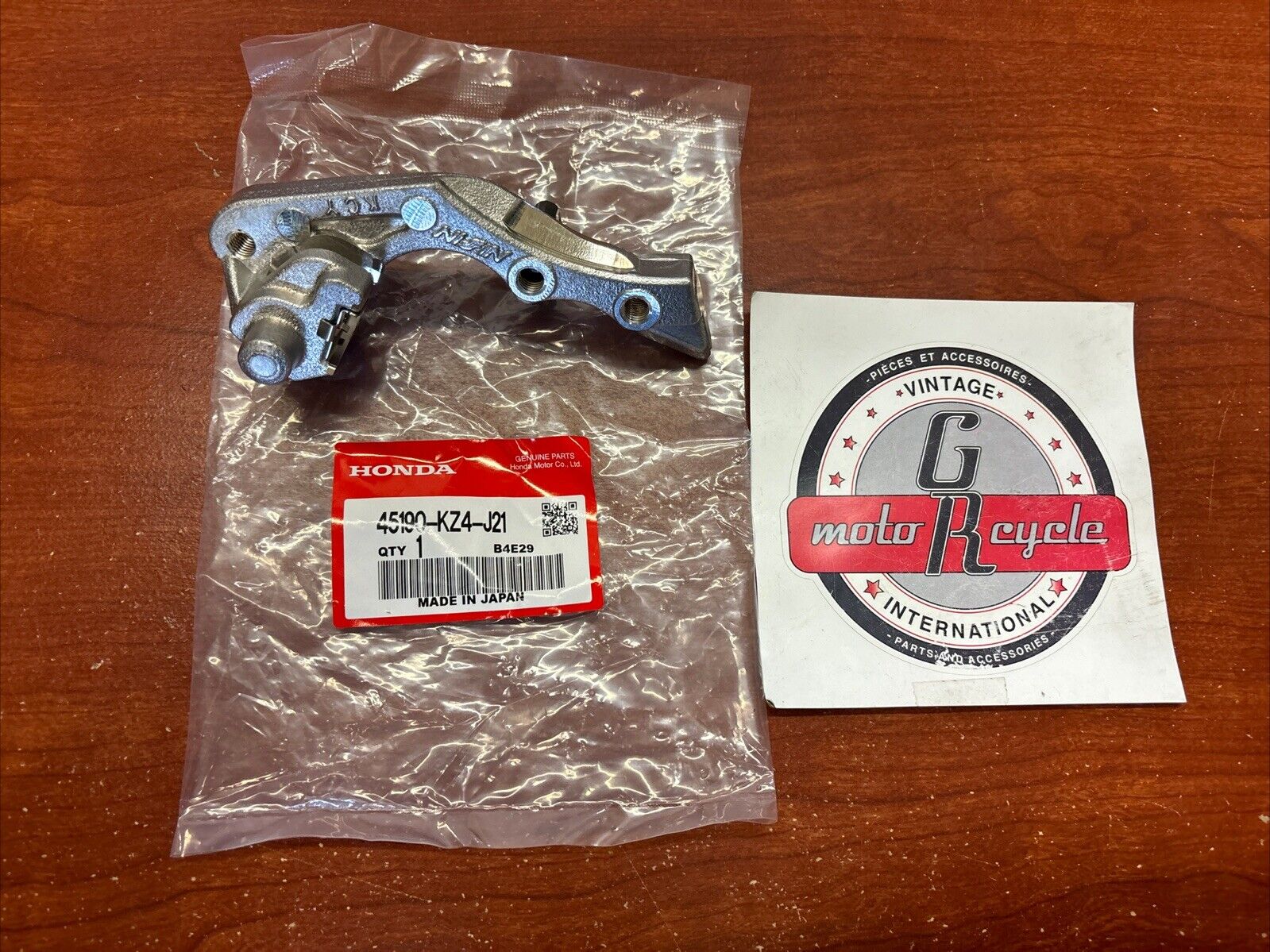 NOS Honda CR125R CR250R CRF230F XR650 LEFT FRONT BRACKET SUB  45190-KZ4-J21 H139