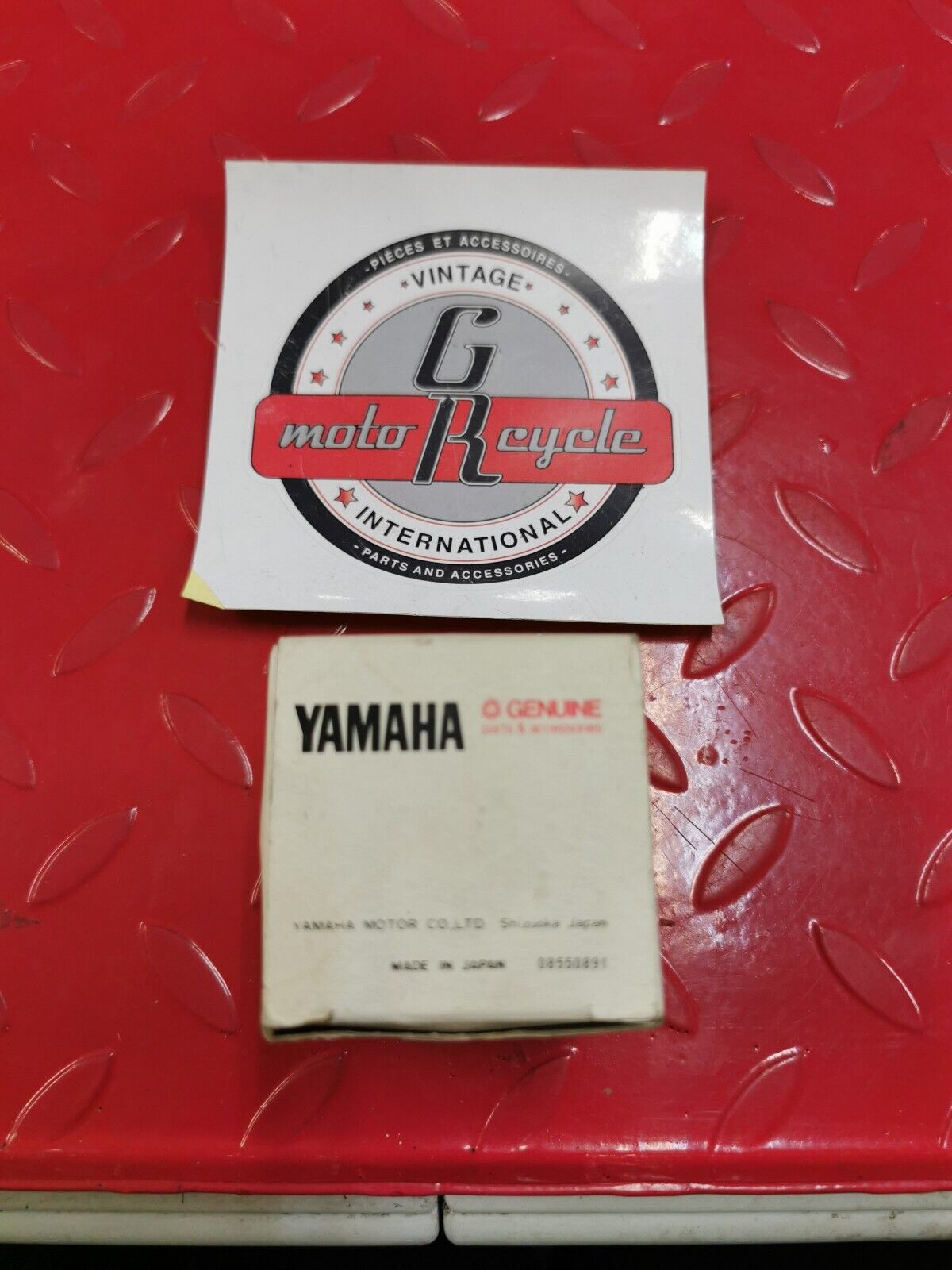 NOS Yamaha YT125  PISTON 2 O/S 0.50 3X3-11636-00-00 Y27