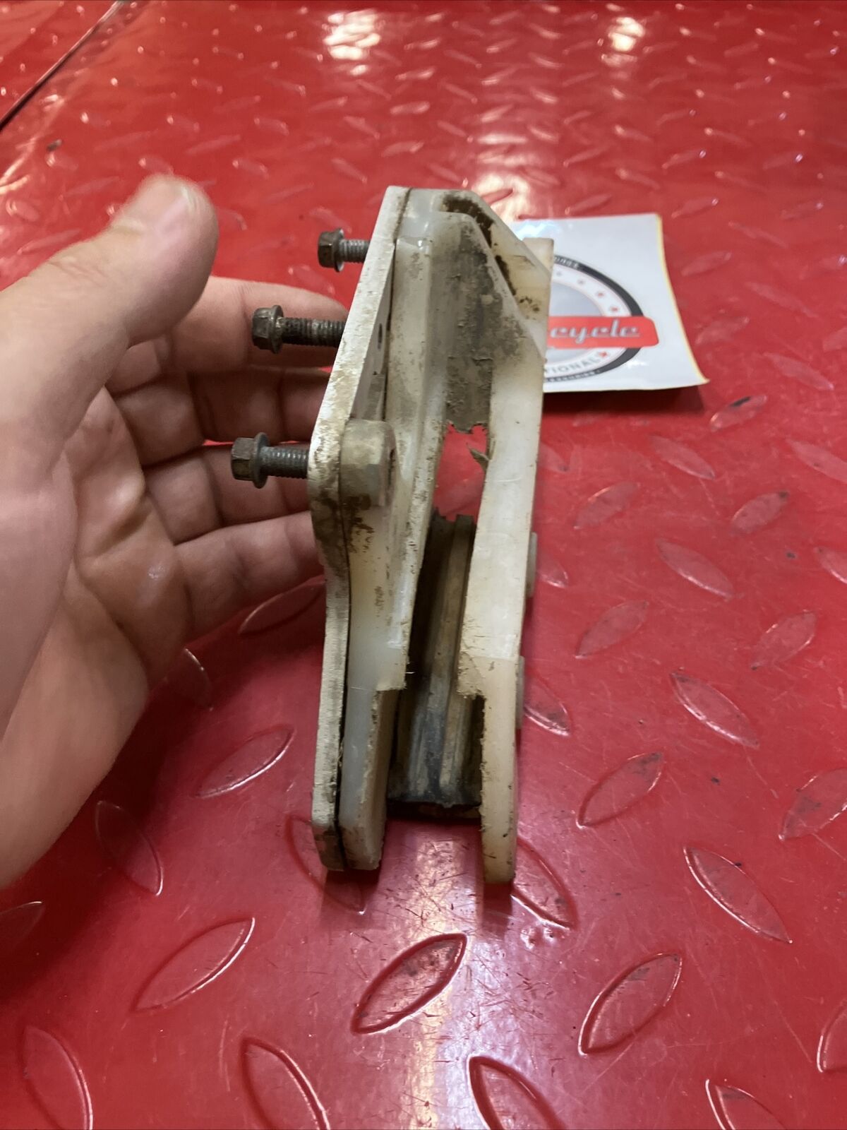 Suzuki RM125 1993 rear chain guide guard slider plate 61341-27C20