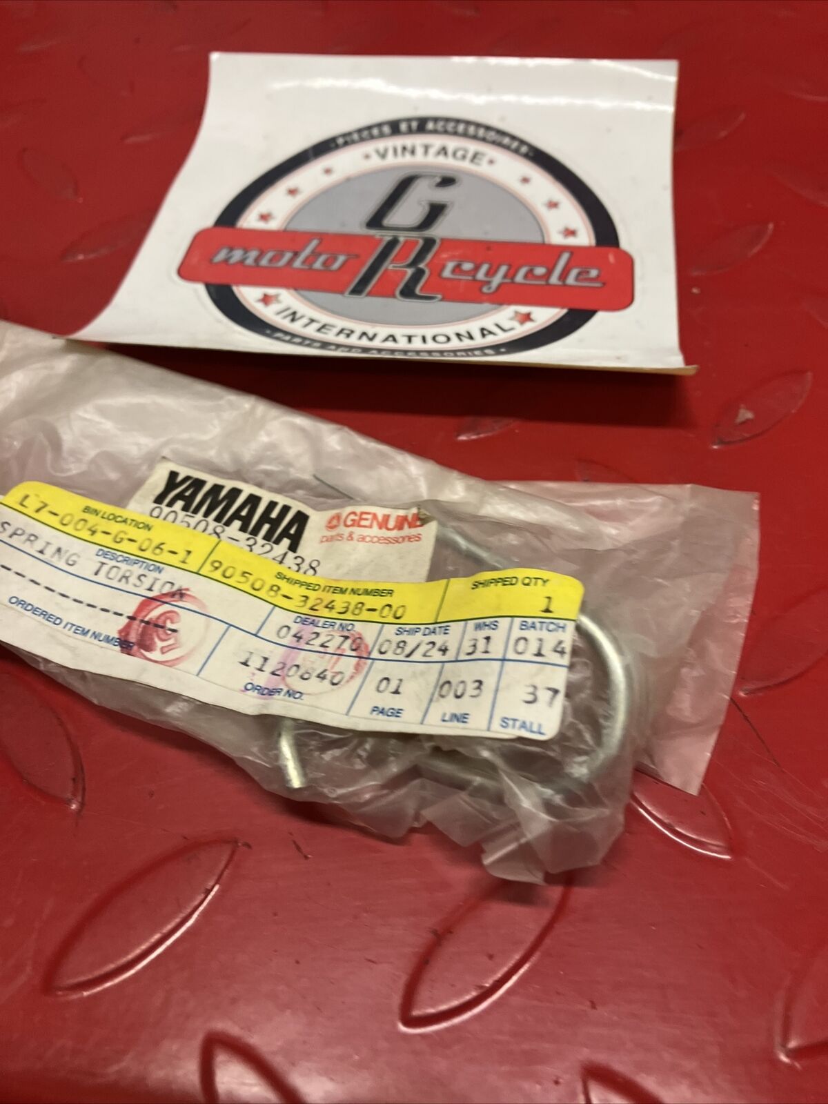 NOS YAMAHA YZ125 1980 1981 1982 REAR BRAKE PEDAL SPRING 90508-32438-00  Y64