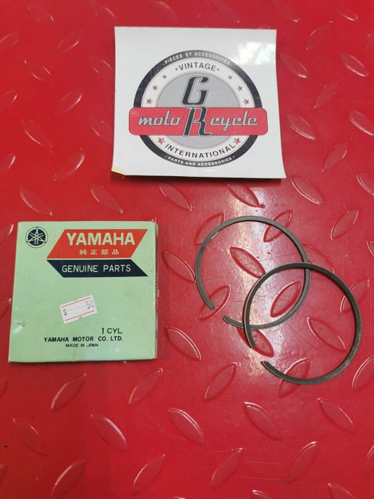 NOS YAMAHA GP292 GP300 1974 1976 PISTON RING SET STD 864-11610-00-00 Y27