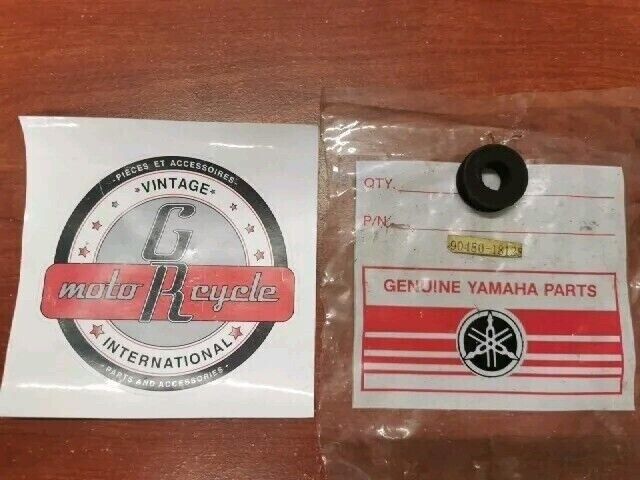 NOS Yamaha RD250 RD350 RD400 TX500 XS500 GROMMET 90480-18128-00 SUB 360-833 Y166