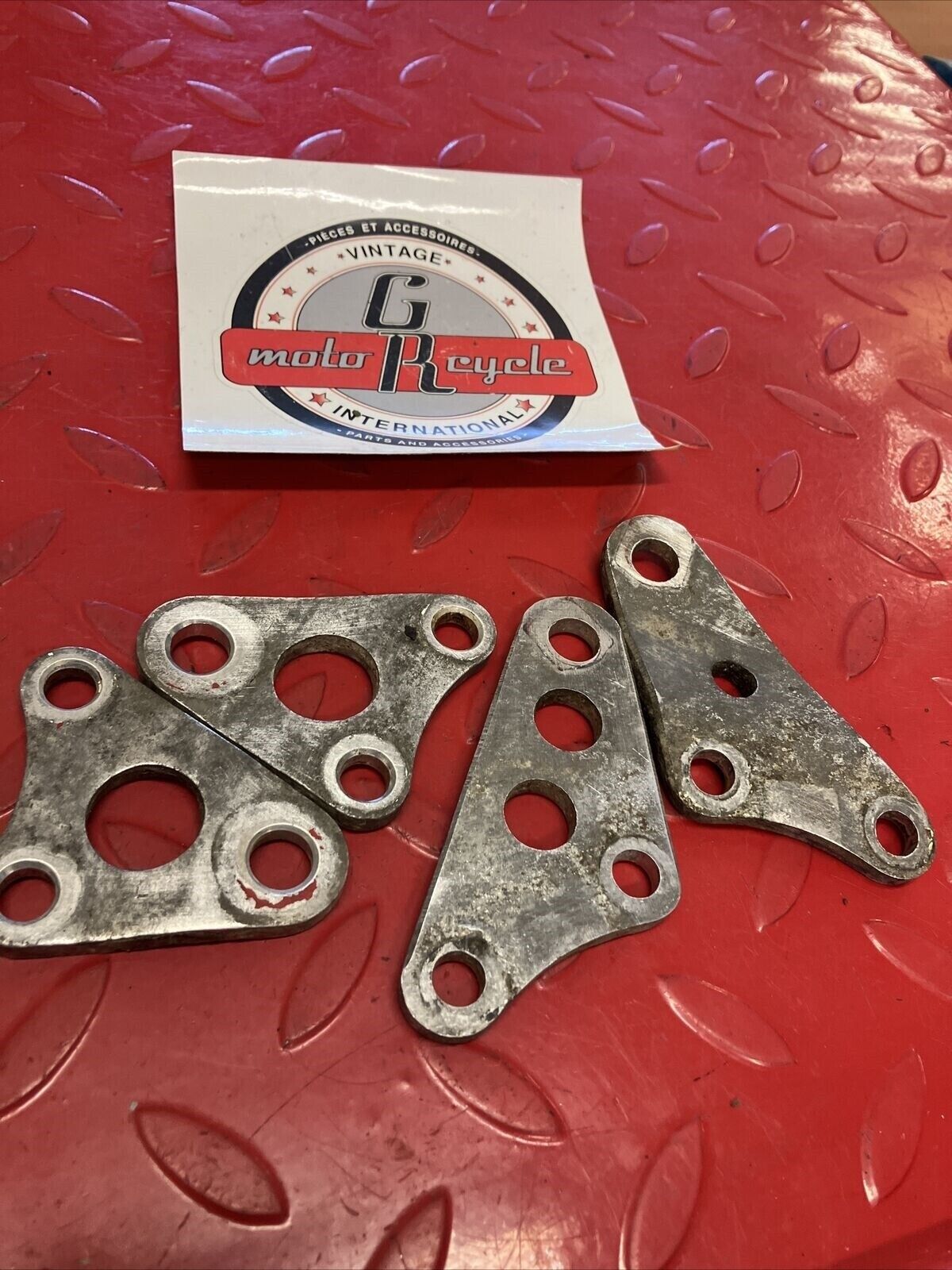 Honda XL350R 1986 engine motor mount mounting plate hanger bracket
