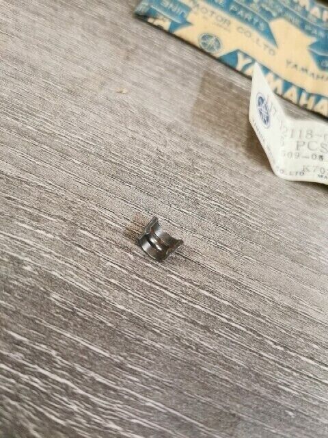 NOS YAMAHA BW350 SR250 1980 YFM450DEG LOCK VALVE SPRING 1J7-12118-00-00 Y149