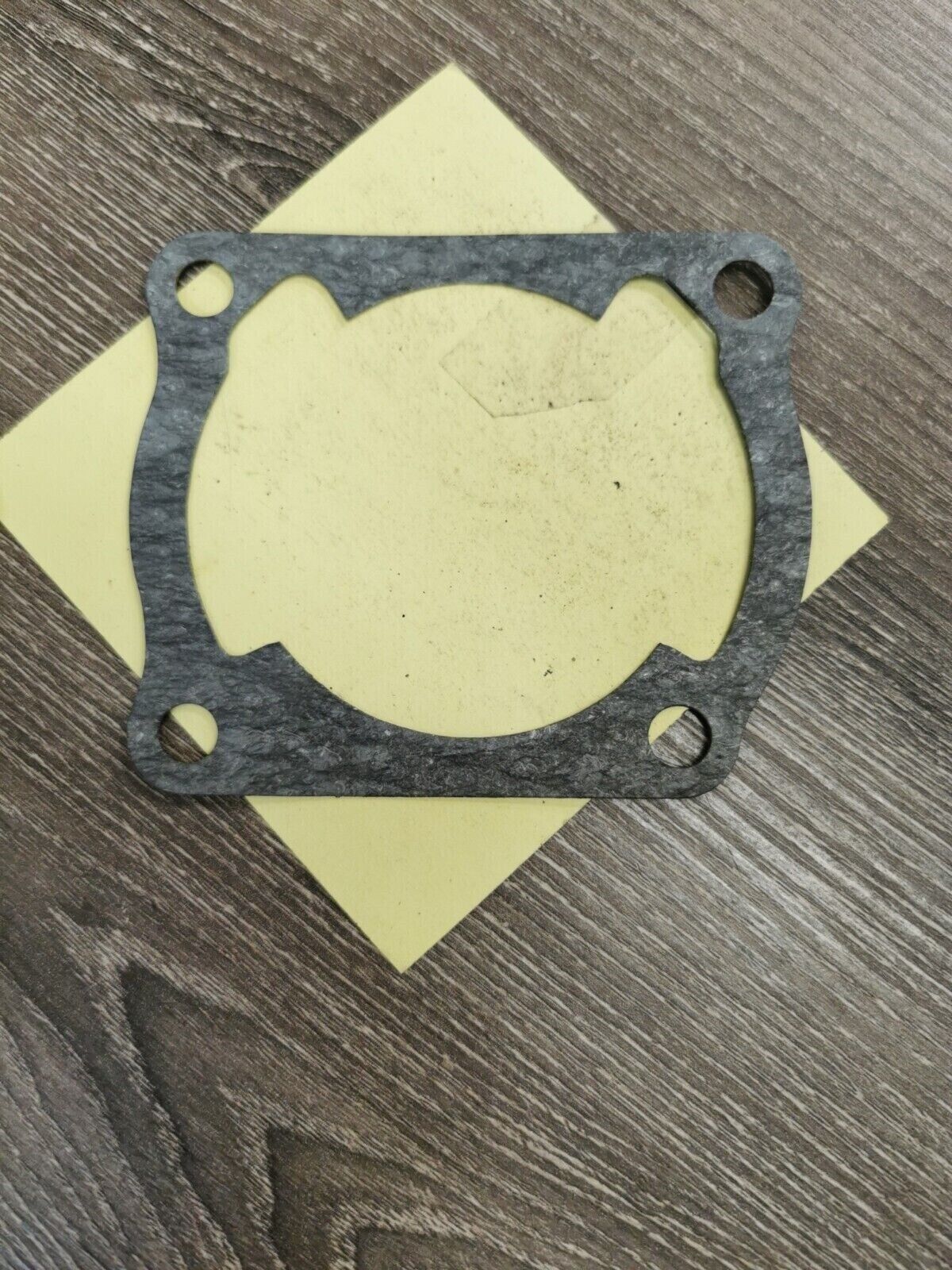 NOS HONDA CR125R 1982 Cylinder Gasket 12191-KA3-700 H49