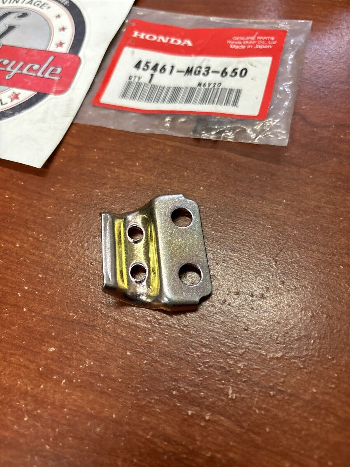 NOS Honda CR80R CRM125R XR250 FRONT BRAKE CABLE CLAMPER A 45461-MG3-650 H161