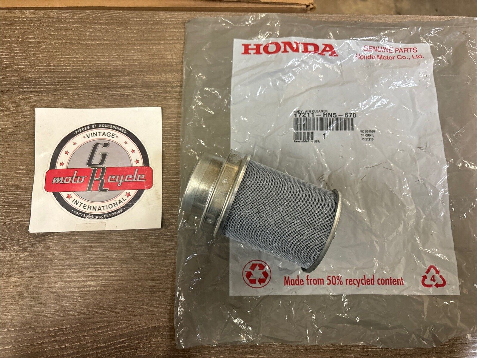 NOS Honda TRX350 FE FM TE TM AIR CLEANER BODY 17211-HN5-670 H136