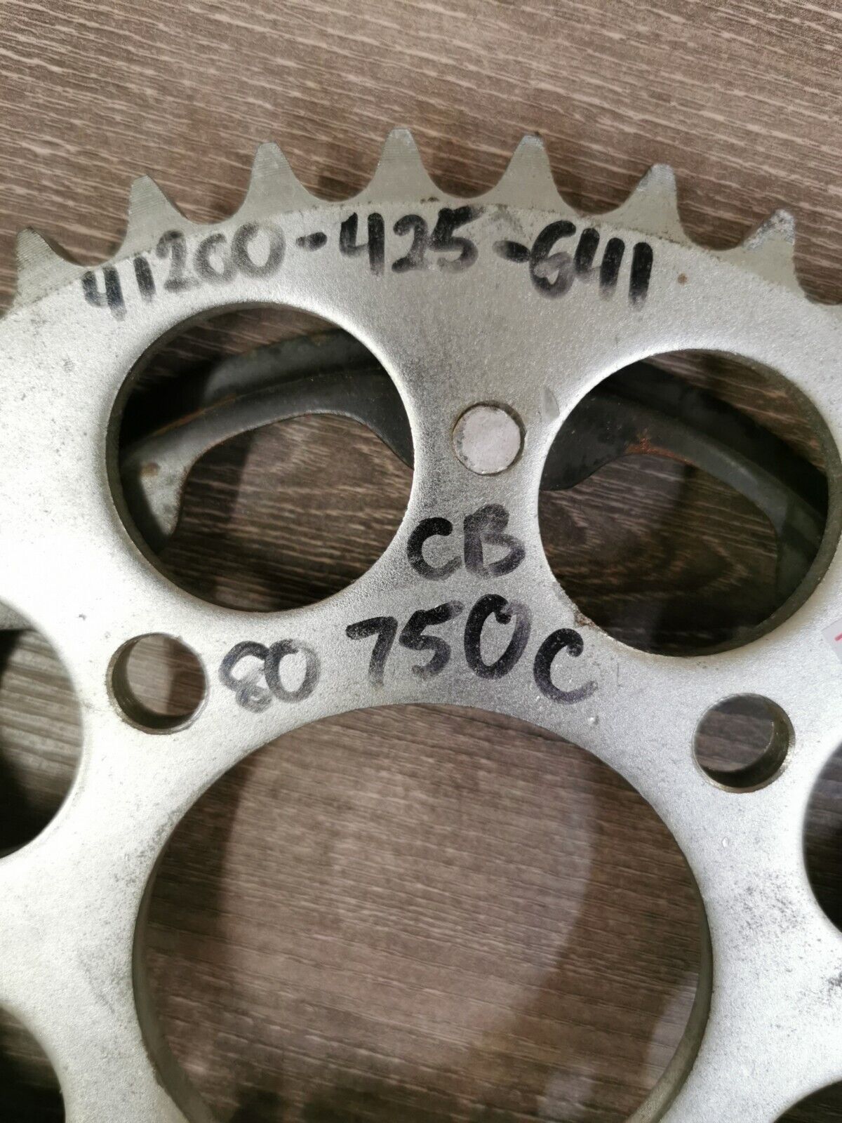 NOS HONDA CB750 1980 - 1982 SPROCKET  FINAL DRIVEN 43T 41200-425-641 H60