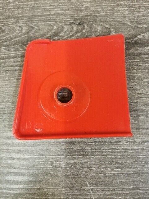 NOS YAMAHA PLATE RED  Y113