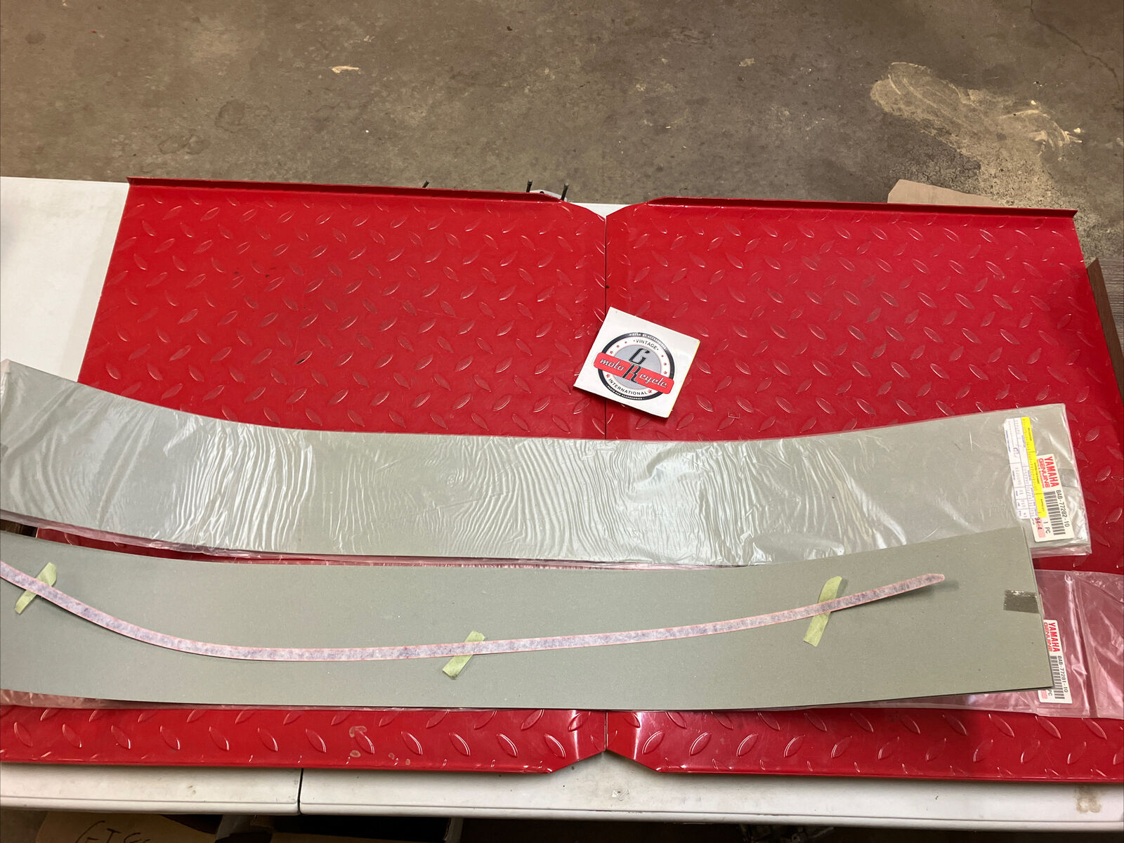 NOS Yamaha VX500 VX600 1994 STRIPE 1 2 8AB-77281-10-00 8AB-77282-10-00 Y36