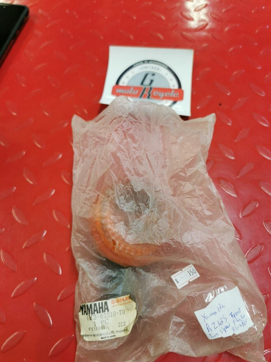 NOS Yamaha  RZ125 FRONT TURN SIGNAL FLASHER BLINKER 4Y3-83310-70-00 Y21