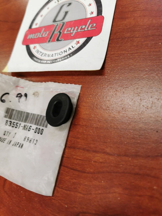NOS Honda CX650 SXS1000 SXS700 SIDE COVER GROMMET 83551-MA6-000 H32