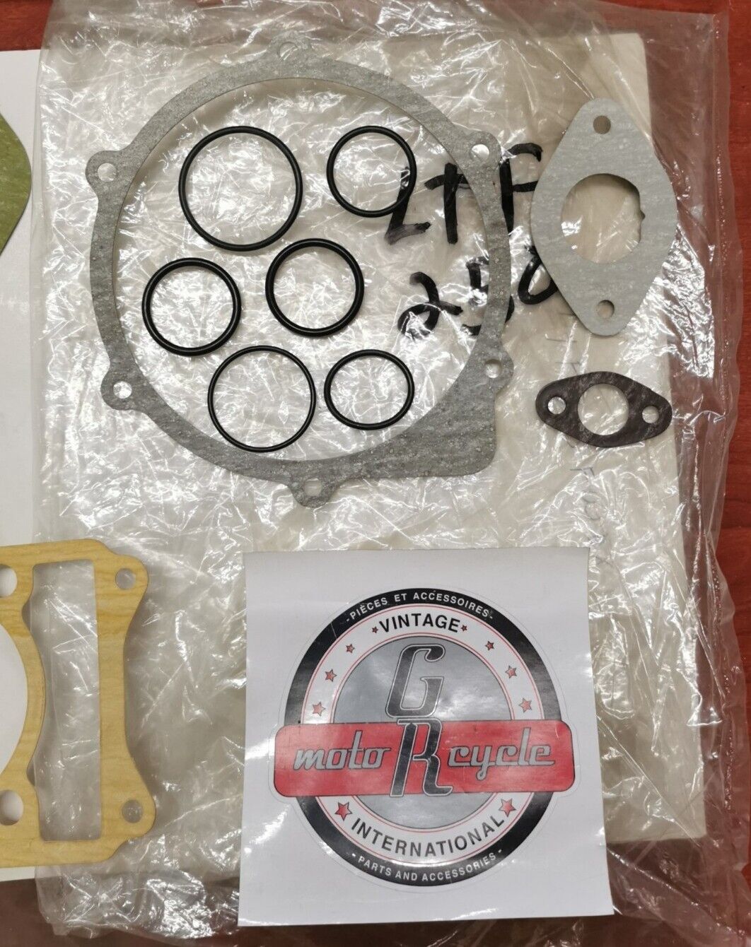 NOS Suzuki LT-F4WDX GASKET KIT INCOMPLETE 11401-19872 SUB. 11401-19874 S31