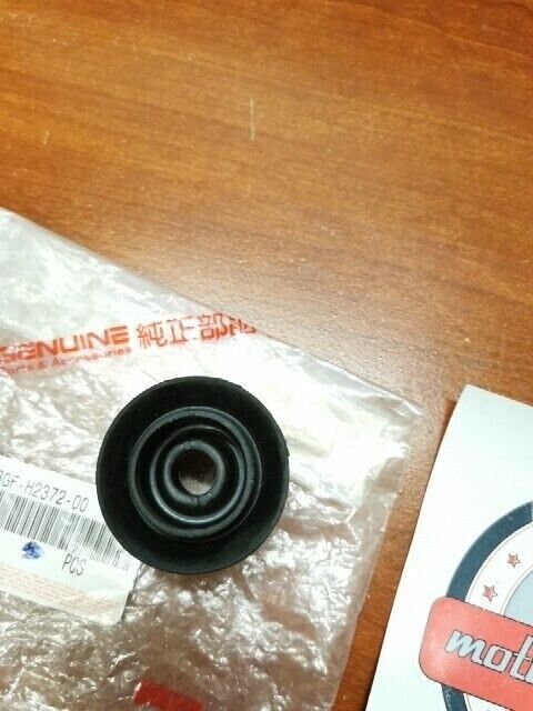 NOS Yamaha CR50Z YA50 YW50 SPARK PLUG CAP SEAL 3GF-H2372-00-00 Y103