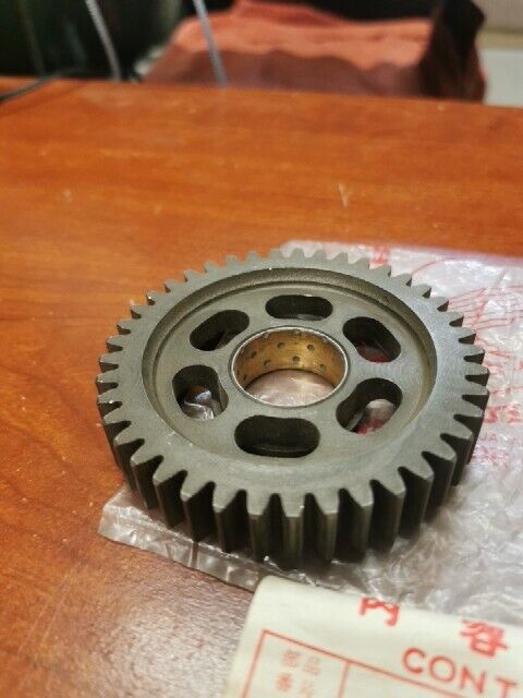 NOS Honda GL1000 K0 K1 K2 LTD COUNTERSHAFT SECOND GEAR 41T 23440-371-000 H84