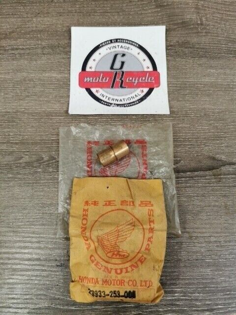 NOS HONDA C70 C72 C75 C77 1958 - 1964 BUSH C 14MM 23933-253-000  H77