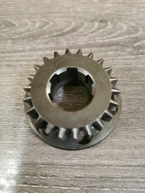 NOS HONDA ATC110  ATC90  GEAR SUB TRANSMISSION LOW 22T  GEAR 23921-053-010 H76