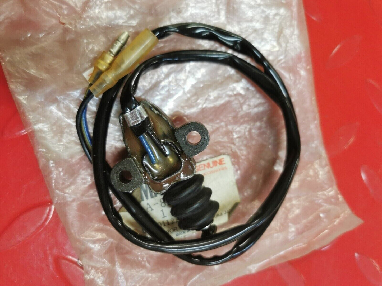 NOS Yamaha SRX250 DT50 XV250 XT350 XT250 SWITCH SIDE STAND 5Y1-82566-00-00 Y16