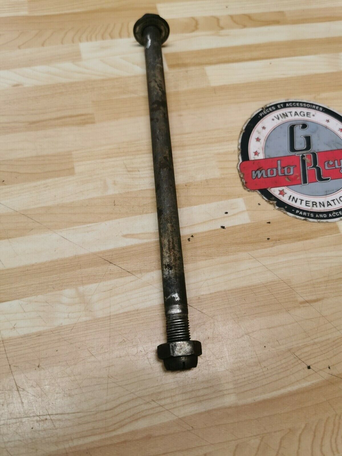 Honda XR200 1981 swingarm pivot bolt shaft nut 1980 1982 1983 1984 90121-437-000