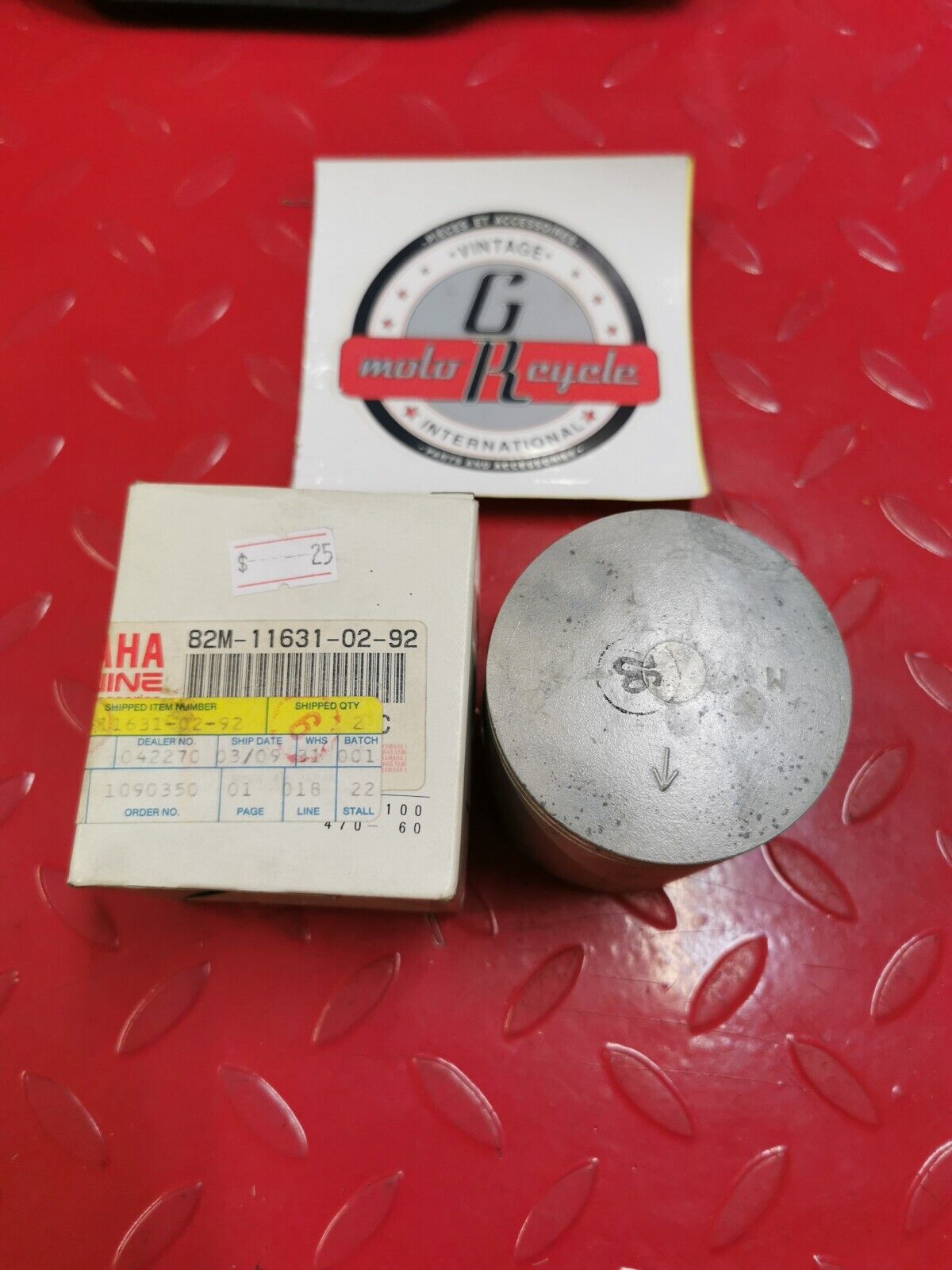 NOS YAMAHA EX570 1988 1990 PISTON STD 82M-11631-02-92 Y32