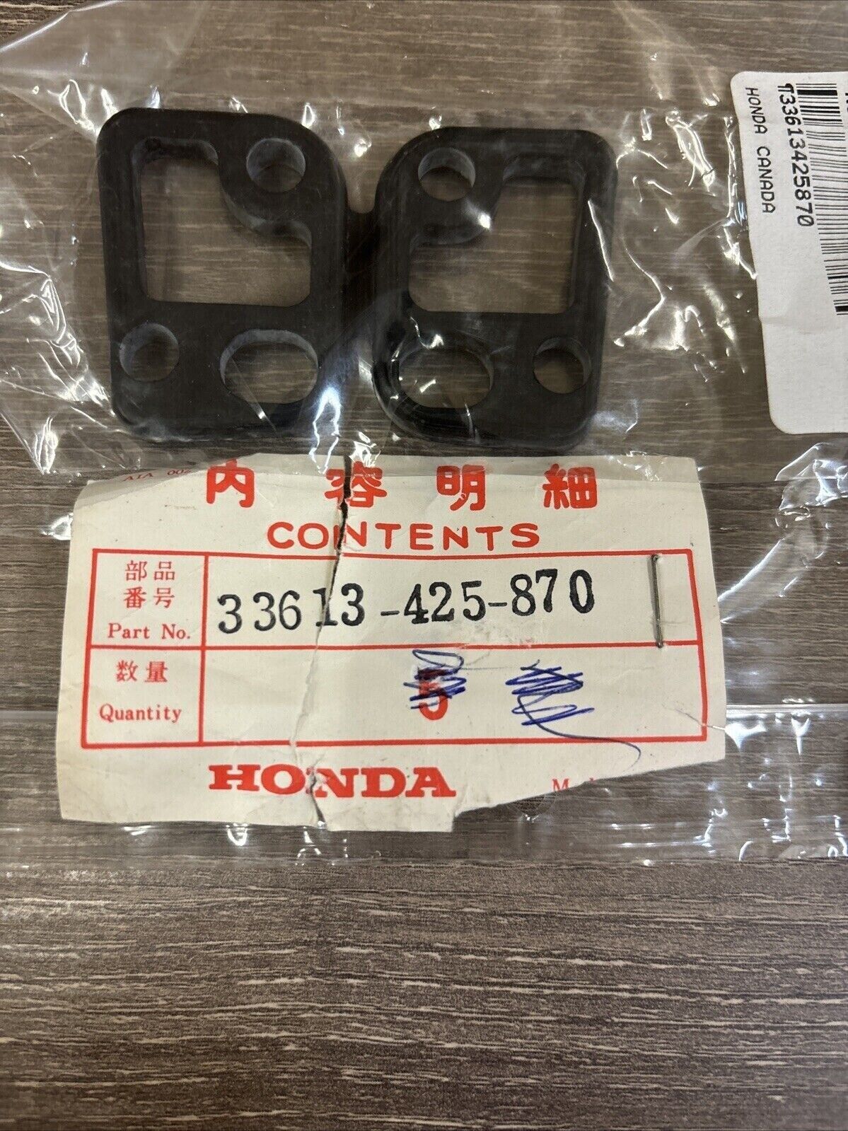 NOS Honda 1979 CB750L REAR WINKER MOUNT RUBBER 33613-425-870 H121