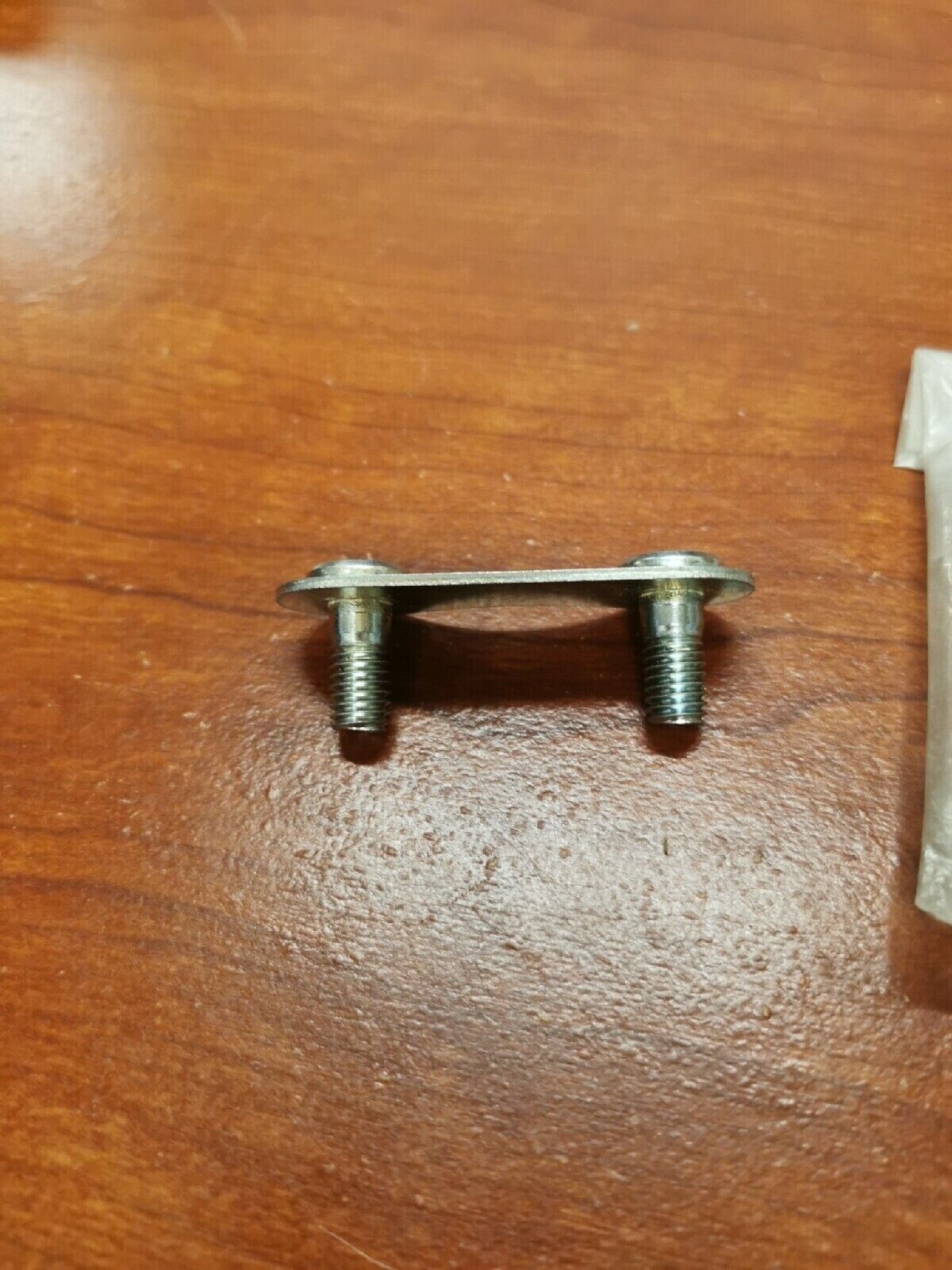 NOS Yamaha XS850 XS750 FRONT LOWER BRACKET 2 2G2-21418-00-00 Y69