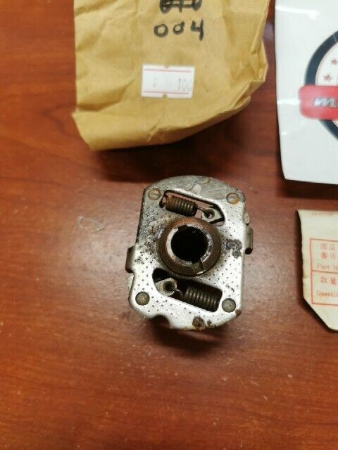 NOS Honda ATC90 SPARK ADVANCER 30220-918-004 H75