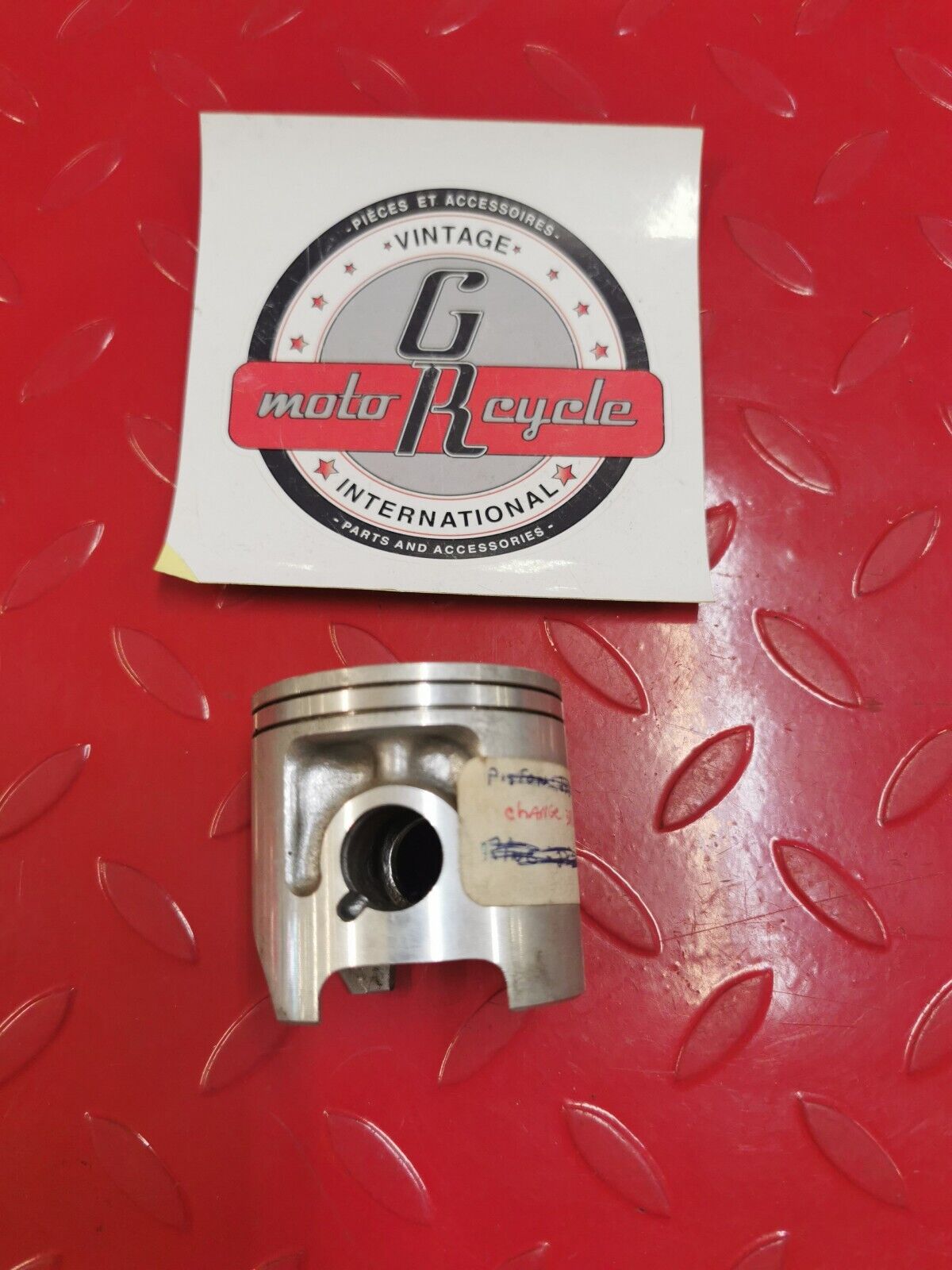 NOS YAMAHA YZ125 1978 -1980 PISTON 4 O/S 1.00 (4TH O/S 1.00) 3R3-11638-00-00 Y27