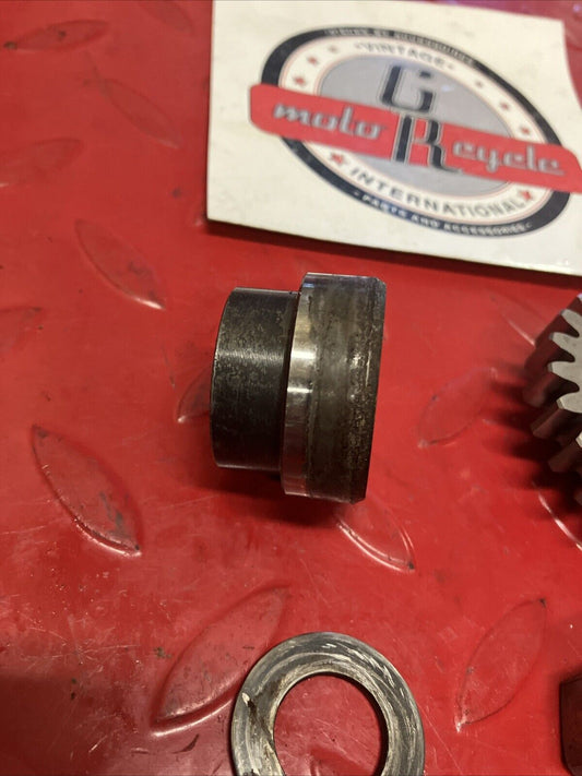 Suzuki RM250 1987 crankshaft primary drive gear